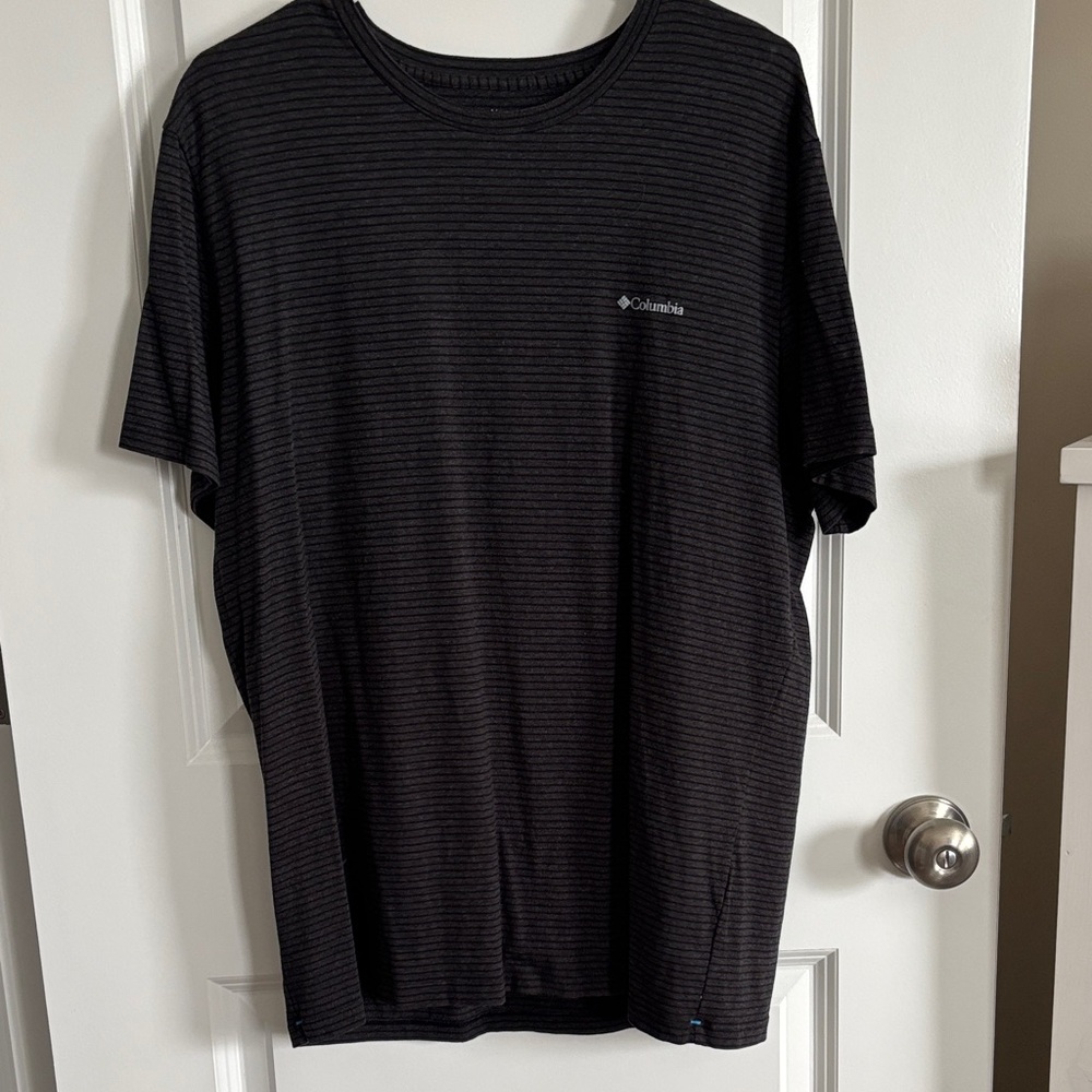Columbia Men's Dark Gray Striped Tee